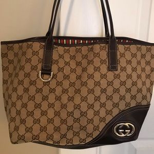 Gucci purse with matching wallet